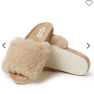 Dearfoams: Women's Milly Pile Molded Footbed Slide Size S (5-6)